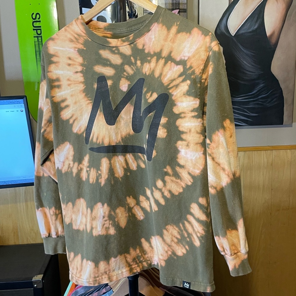 Men’s long sleeve custom reverse tie-dye, Mammoth California T-shirt.